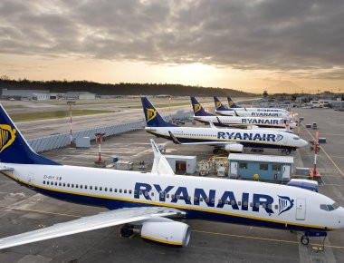 Ζημιά 25 εκατ.ευρώ και μπαράζ ακυρώσεων στην Ryanair